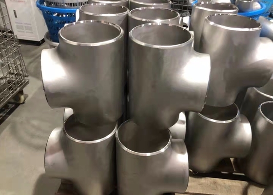 JIS-Standardkolben schweißte Fittings-schwarze malende Ellbögen Q235