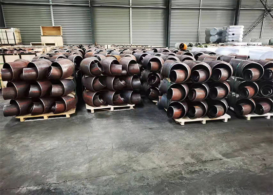 GOST 17375 nahtloses gemalte Rohrleitungs-Verbindung Fittings-16MN 12MN Schwarzes